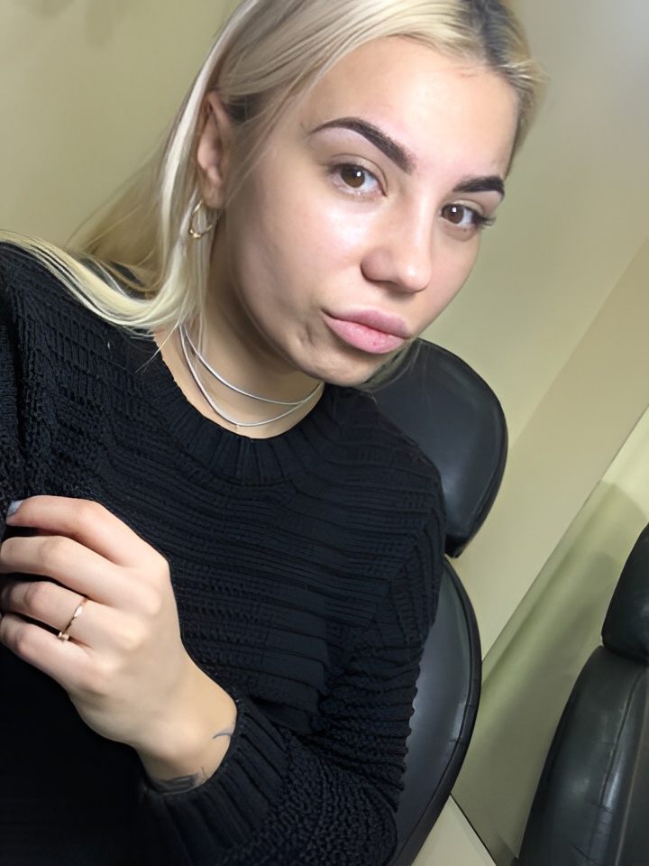 Арина привлекальеная девушка из Мамы цена от 2000 руб