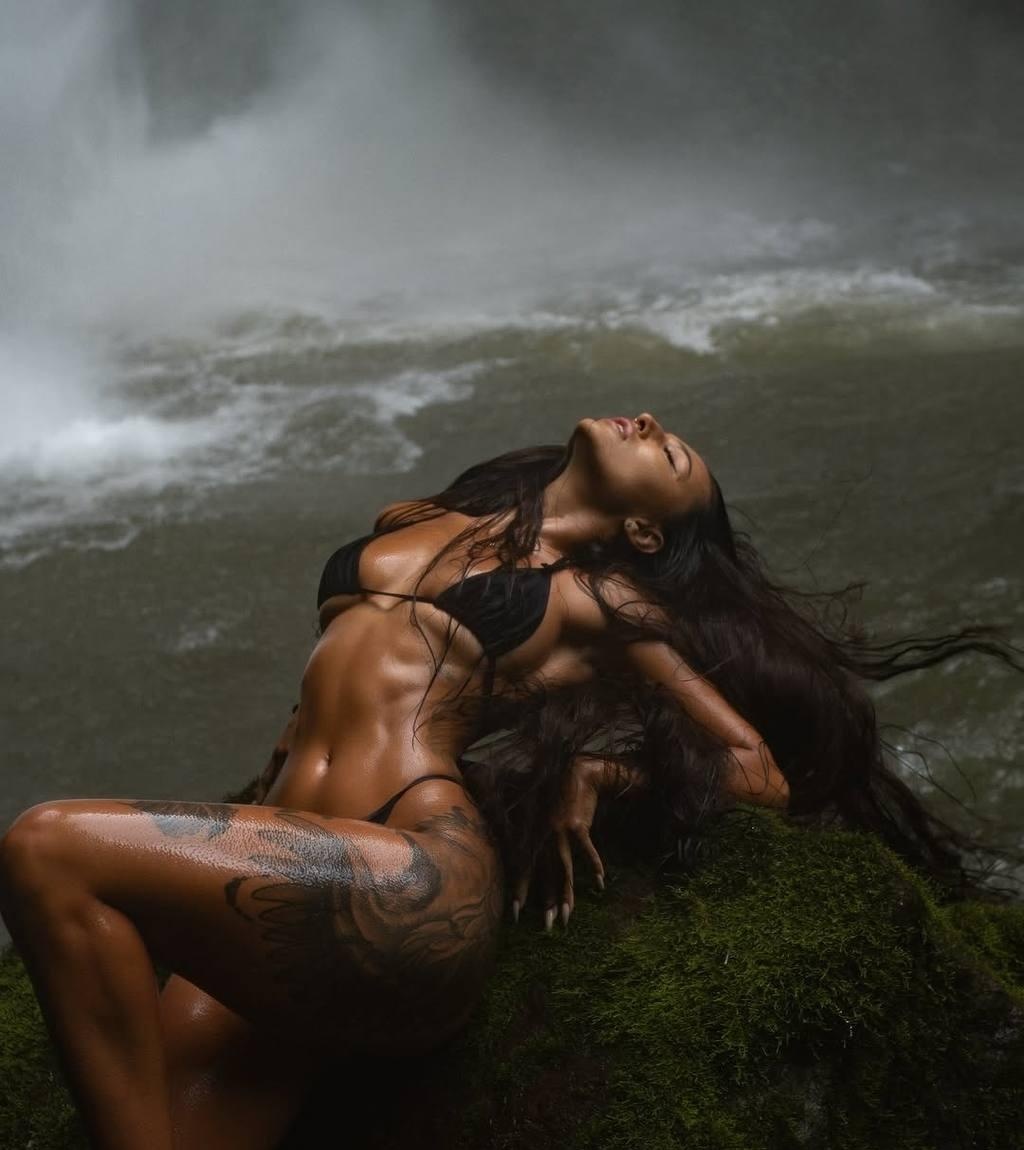 Катрин привлекальеная девушка из Мамы цена от 8000 руб