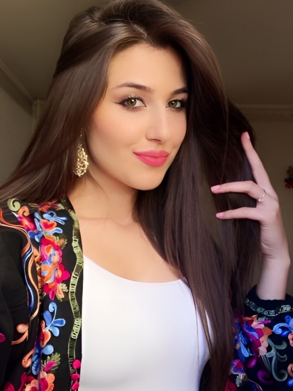 Алиана привлекательная девушка из Мамы цена от 4000 руб