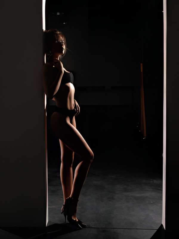 Азалия привлекательная девушка из Мамы цена от 10000 руб