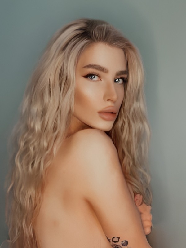 Римма привлекательная девушка из Мамы цена от 2500 руб