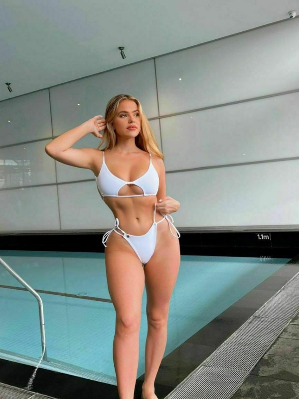 Полли привлекательная девушка из Мамы цена от 3500 руб